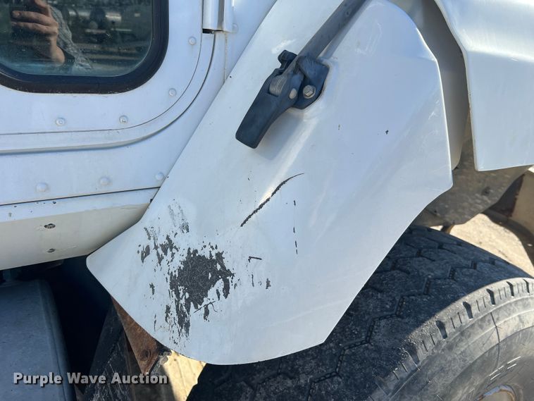 image for item MM9050 1996 International Paystar 5000  fertilizer delivery truck