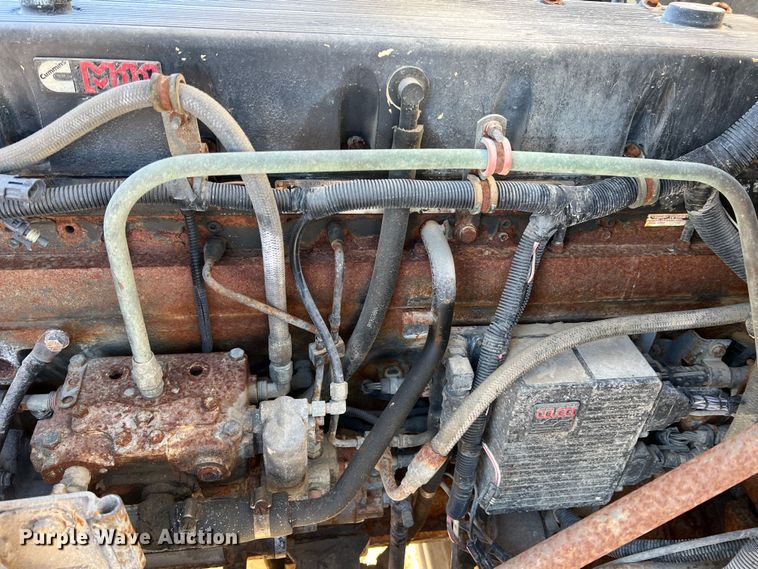 image for item MM9050 1996 International Paystar 5000  fertilizer delivery truck