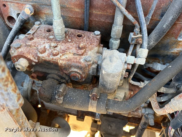 image for item MM9050 1996 International Paystar 5000  fertilizer delivery truck