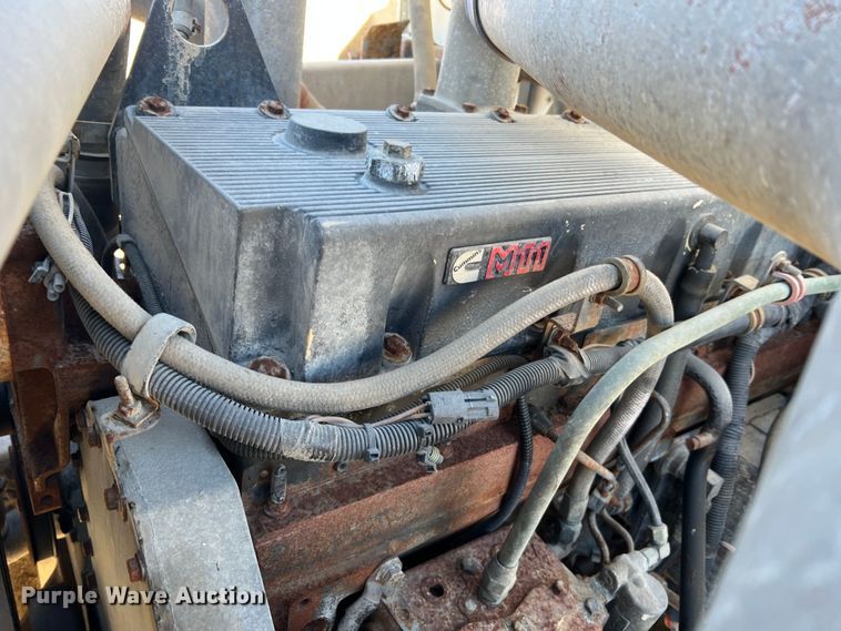 image for item MM9050 1996 International Paystar 5000  fertilizer delivery truck