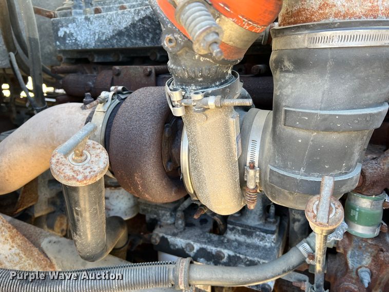 image for item MM9050 1996 International Paystar 5000  fertilizer delivery truck