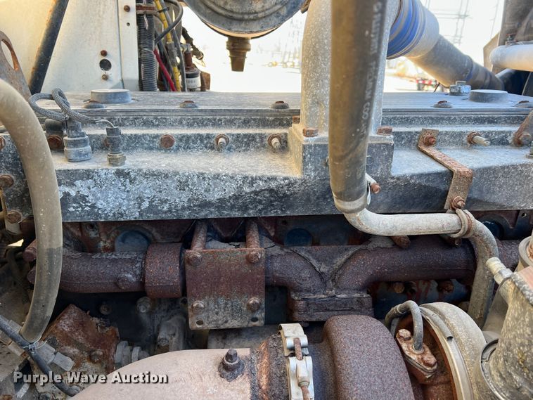 image for item MM9050 1996 International Paystar 5000  fertilizer delivery truck