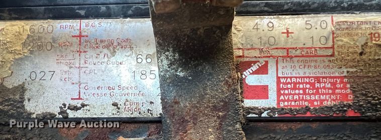 image for item MM9050 1996 International Paystar 5000  fertilizer delivery truck