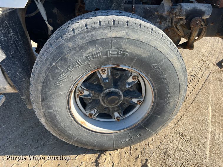 image for item MM9050 1996 International Paystar 5000  fertilizer delivery truck