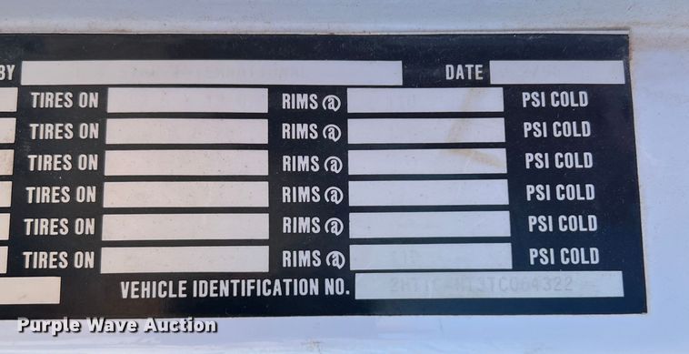 image for item MM9050 1996 International Paystar 5000  fertilizer delivery truck