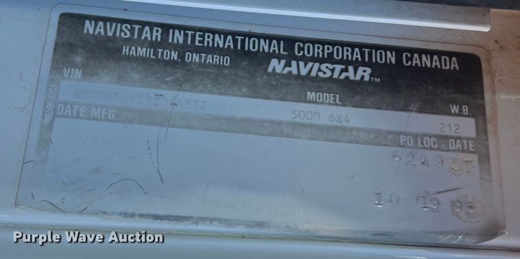 image for item MM9050 1996 International Paystar 5000  fertilizer delivery truck
