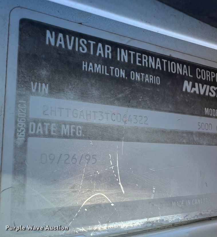 image for item MM9050 1996 International Paystar 5000  fertilizer delivery truck