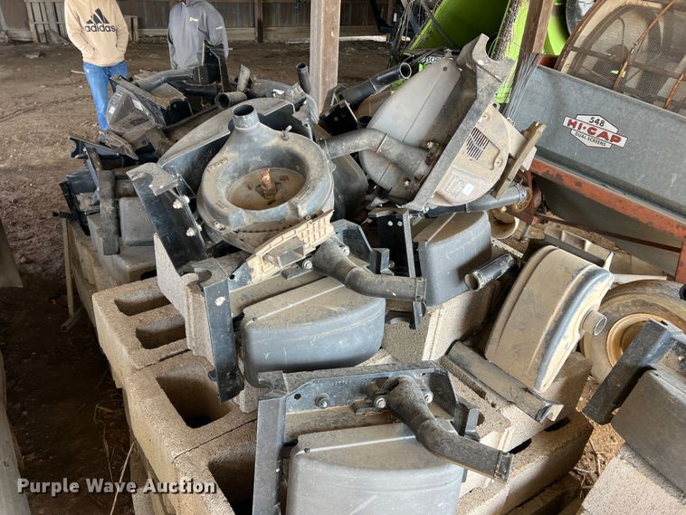 image for item MM9144 (31) EdgeVac seed meters