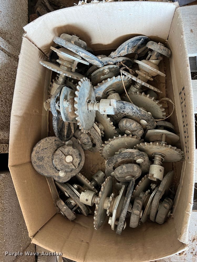 image for item MM9144 (31) EdgeVac seed meters