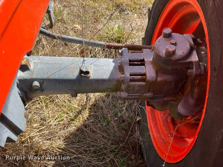 image for item MM9177 Kubota L4850  MFWD tractor