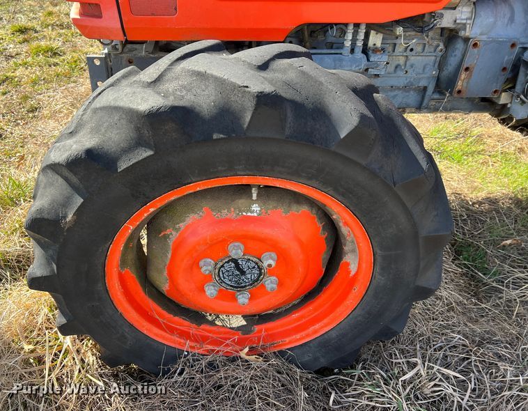 image for item MM9177 Kubota L4850  MFWD tractor