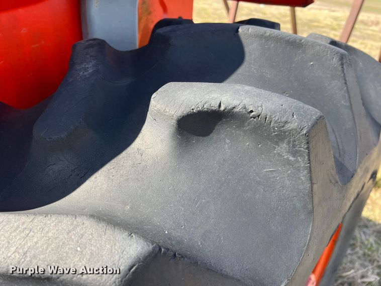 image for item MM9177 Kubota L4850  MFWD tractor