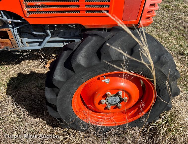 image for item MM9177 Kubota L4850  MFWD tractor