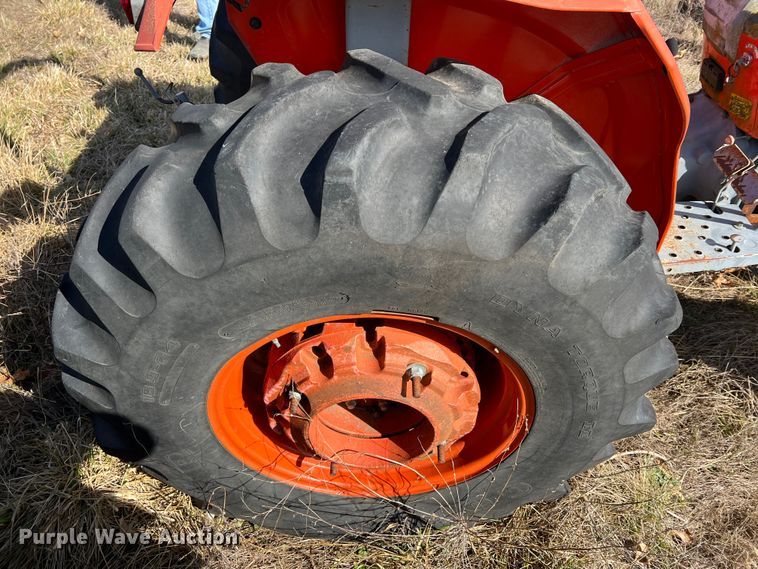 image for item MM9177 Kubota L4850  MFWD tractor