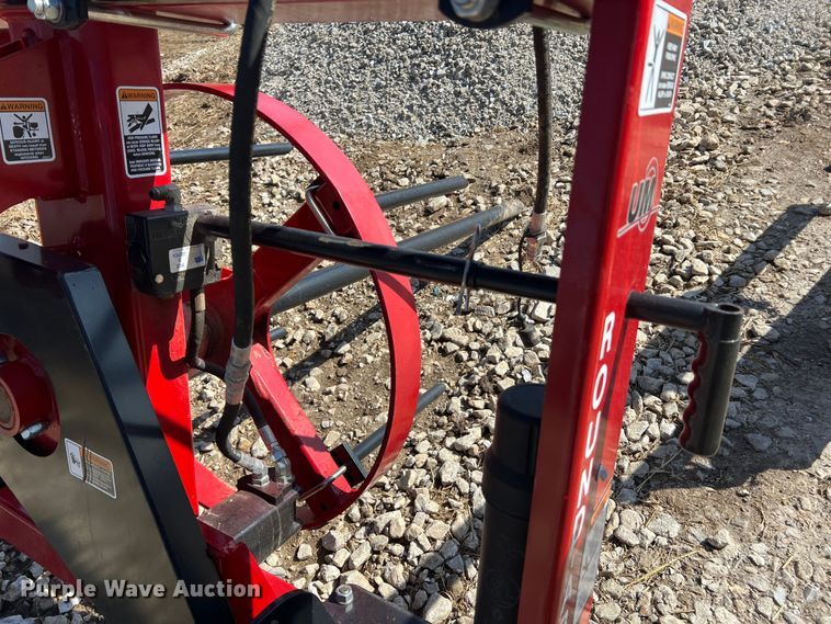 image for item MM9185 Unverferth Round About  bale wrapper