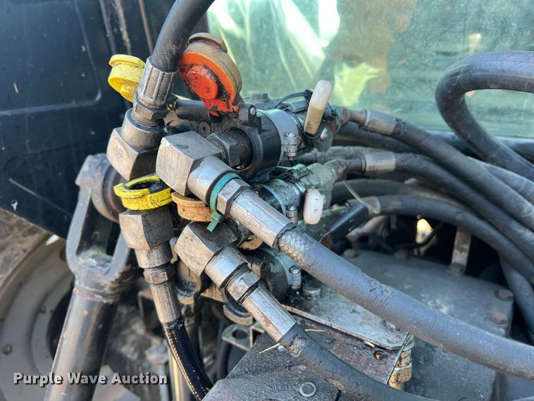 image for item MM9187 1993 AGCO Allis 8630  MFWD tractor