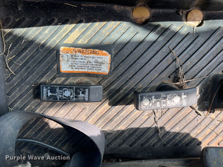 image for item MM9187 1993 AGCO Allis 8630  MFWD tractor