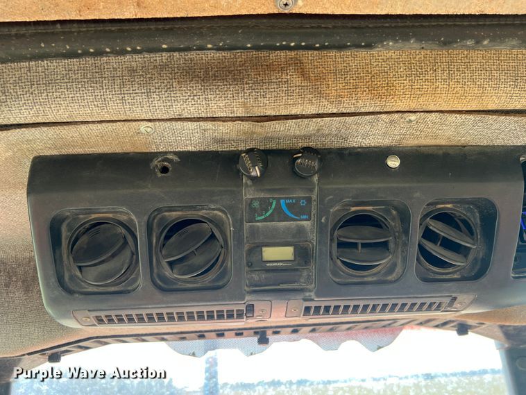 image for item MM9187 1993 AGCO Allis 8630  MFWD tractor