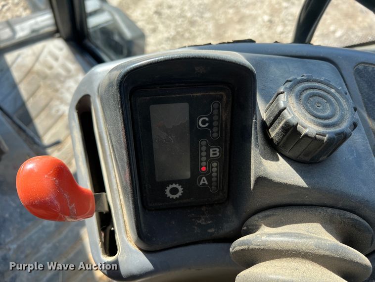 image for item MM9188 1996 New Holland 8560  MFWD tractor