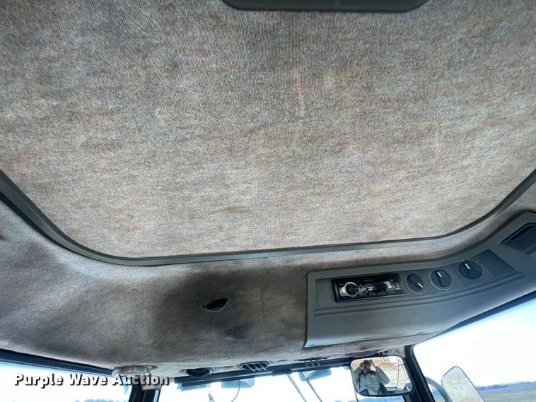 image for item MM9188 1996 New Holland 8560  MFWD tractor