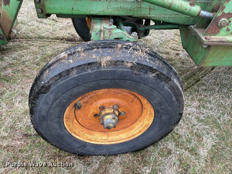 image for item MM9307 John Deere 2840  tractor