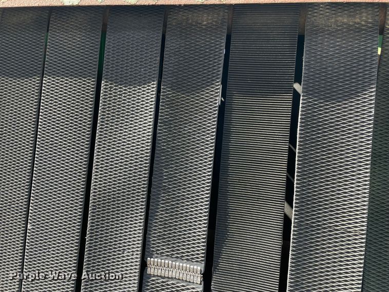 image for item MM9319 1983 John Deere 530  round baler