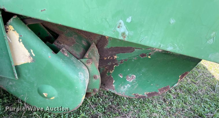 image for item MM9319 1983 John Deere 530  round baler