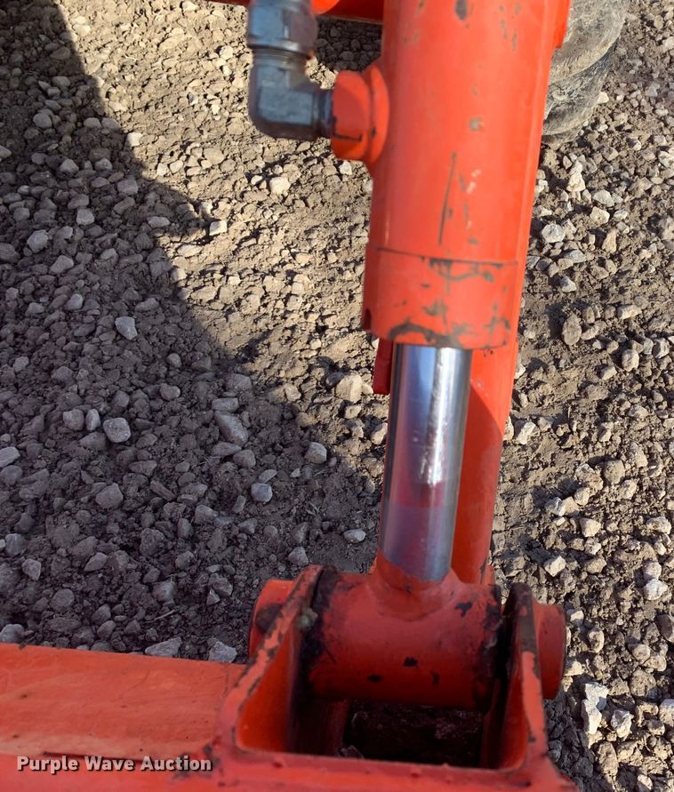 image for item MM9719 Kubota L2501  MFWD tractor