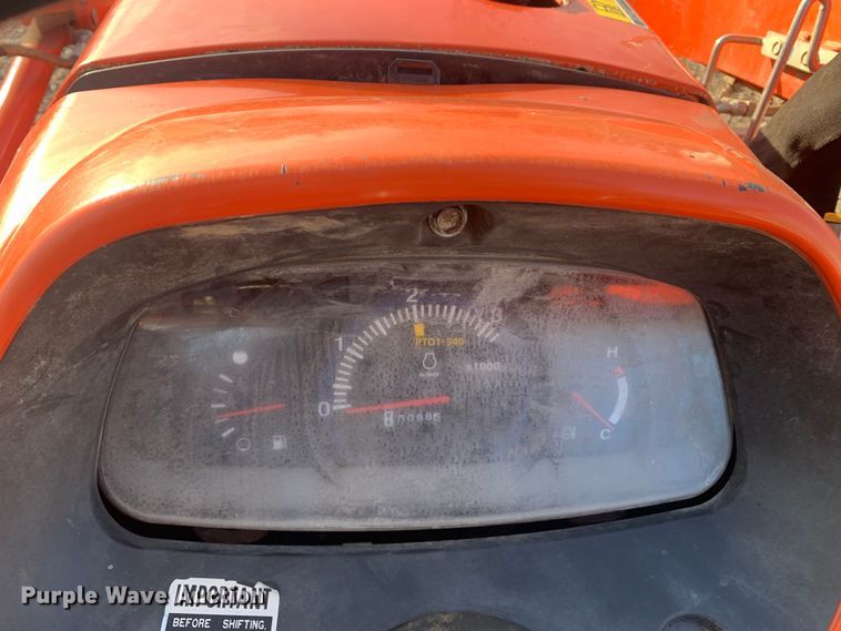 image for item MM9719 Kubota L2501  MFWD tractor