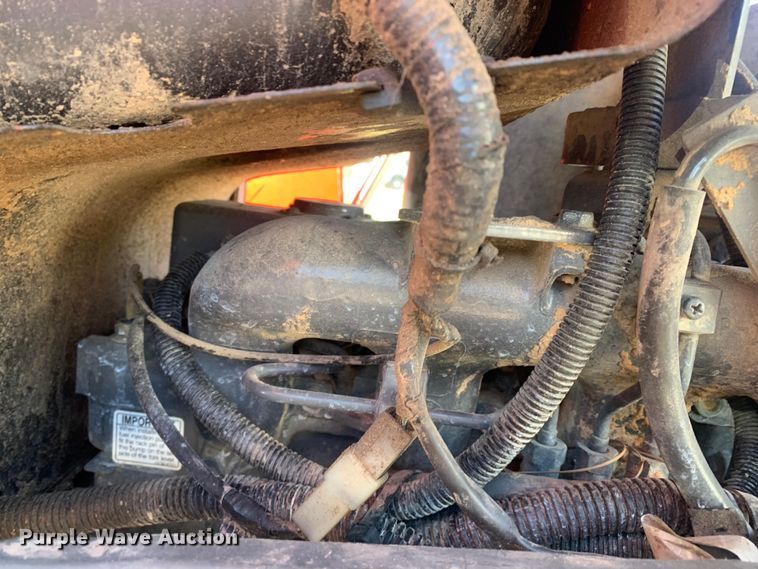 image for item MM9719 Kubota L2501  MFWD tractor