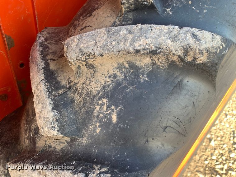 image for item MM9719 Kubota L2501  MFWD tractor