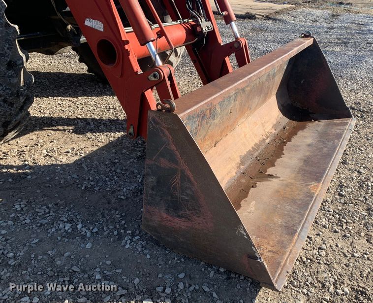 image for item MM9722 2004 Case IH MXU135  MFWD tractor