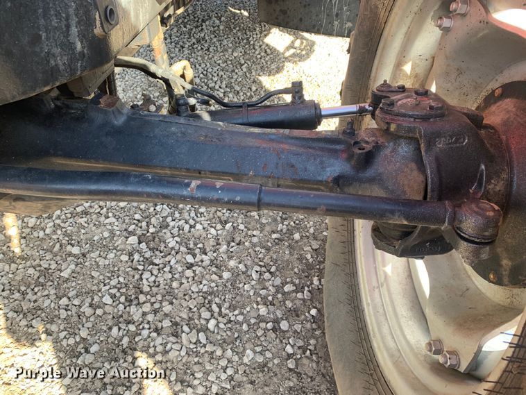 image for item MM9722 2004 Case IH MXU135  MFWD tractor