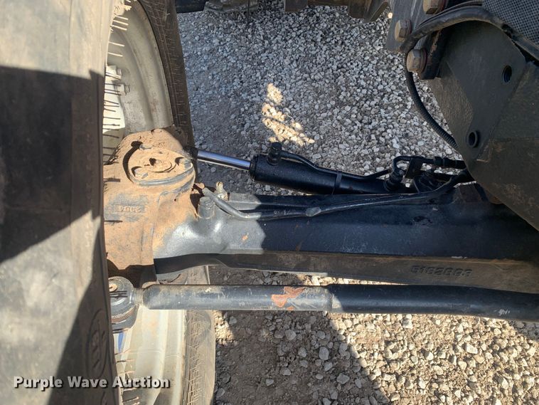 image for item MM9722 2004 Case IH MXU135  MFWD tractor