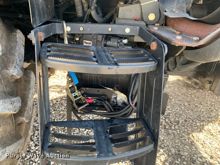 image for item MM9722 2004 Case IH MXU135  MFWD tractor