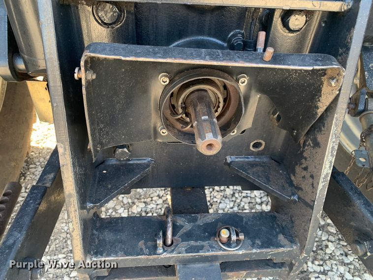 image for item MM9722 2004 Case IH MXU135  MFWD tractor