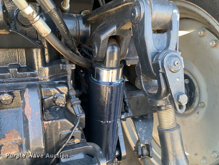 image for item MM9722 2004 Case IH MXU135  MFWD tractor