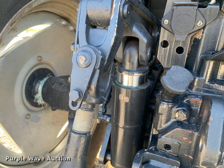 image for item MM9722 2004 Case IH MXU135  MFWD tractor