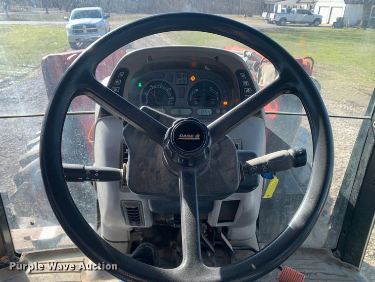 image for item MM9722 2004 Case IH MXU135  MFWD tractor