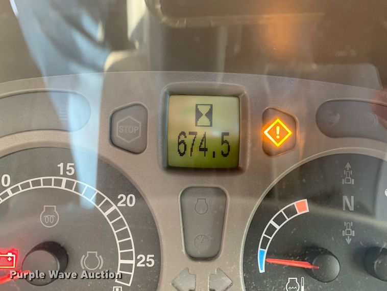 image for item MM9722 2004 Case IH MXU135  MFWD tractor