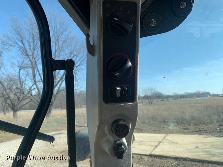 image for item MM9722 2004 Case IH MXU135  MFWD tractor