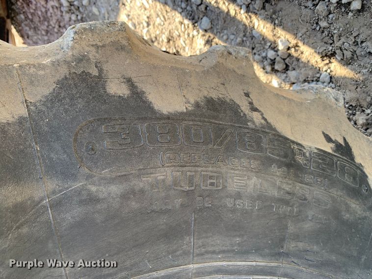 image for item MM9722 2004 Case IH MXU135  MFWD tractor