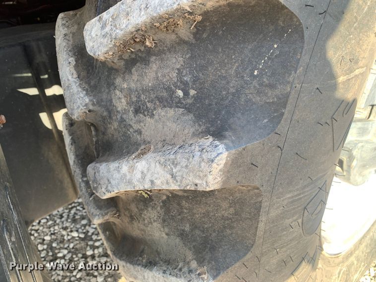 image for item MM9722 2004 Case IH MXU135  MFWD tractor