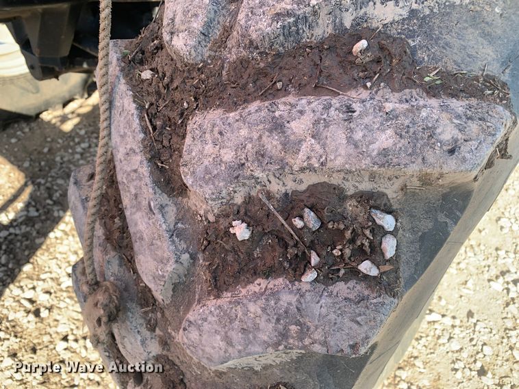 image for item MM9722 2004 Case IH MXU135  MFWD tractor