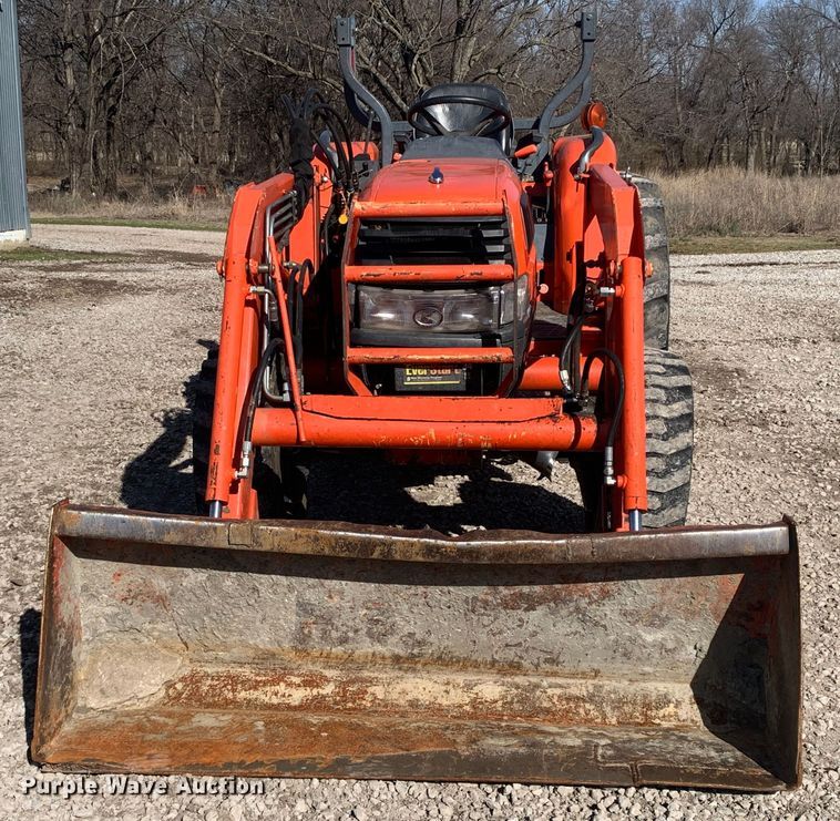 image for item MM9723 Kubota L3130D  MFWD tractor