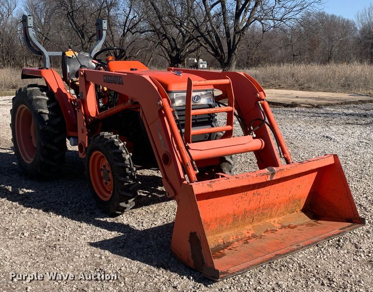 image for item MM9724 Kubota L3400  MFWD tractor