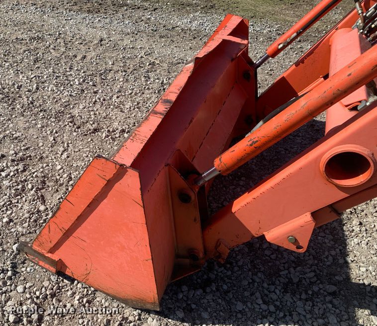 image for item MM9724 Kubota L3400  MFWD tractor