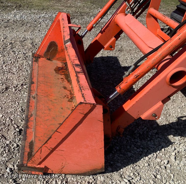 image for item MM9724 Kubota L3400  MFWD tractor