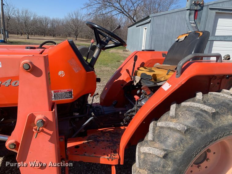 image for item MM9724 Kubota L3400  MFWD tractor