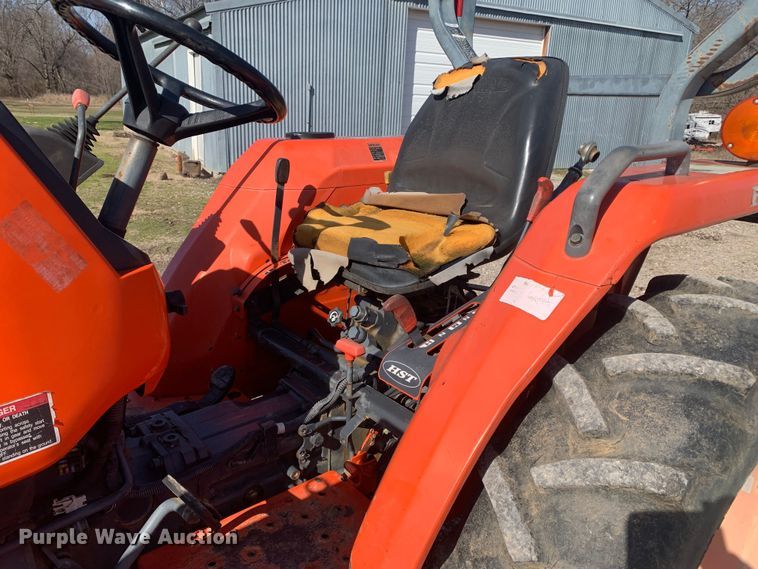 image for item MM9724 Kubota L3400  MFWD tractor